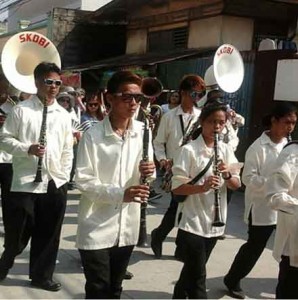 Obando band in procession